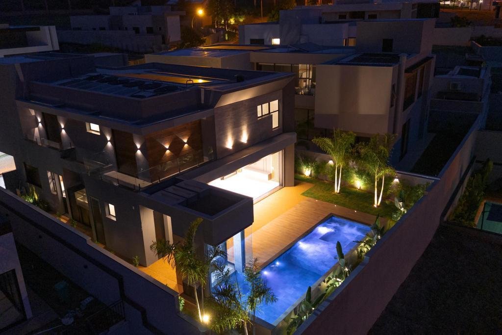 Foto 2 de Casa para Venda, 500,00 m², Bairro Vila Santa Tereza, 2 quartos, 2 banheiros